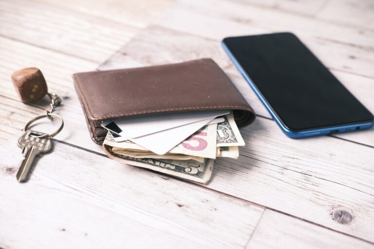 Commuter pocket items