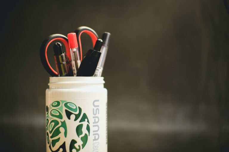 Cheap stationery pens