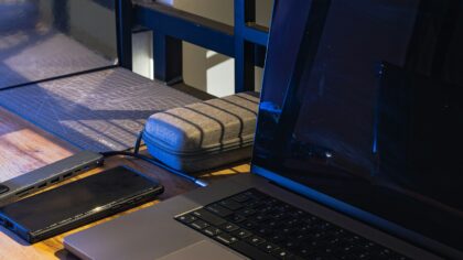 How to pick useful USB hubs and docks that actually fit your desk setup