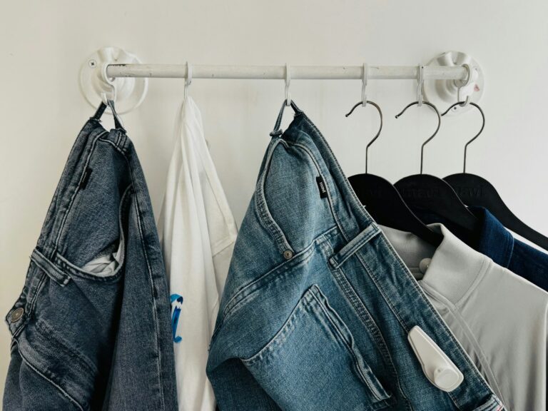 Belt jeans close