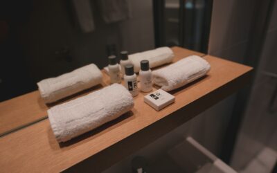 Minimalist bath and shower essentials that keep your routine calm and clutter free