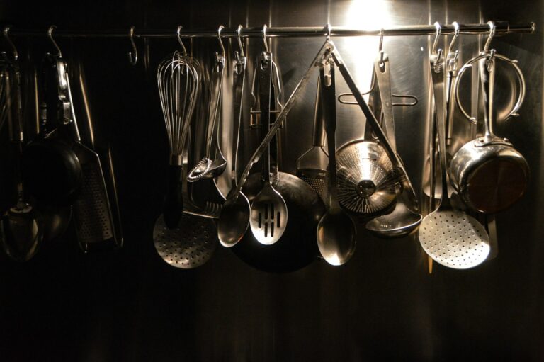 Kitchen hooks towels