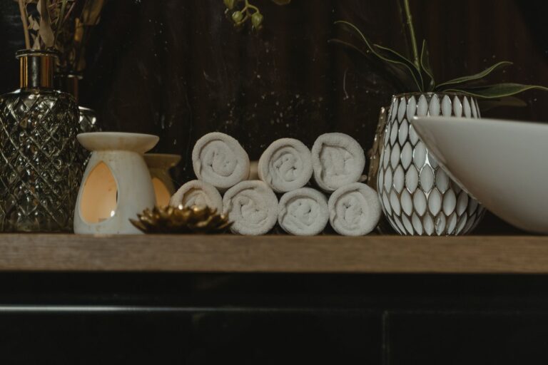 Bathroom shelf scented