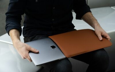 Slim yet useful: flat everyday items that upgrade your work bag without adding bulk