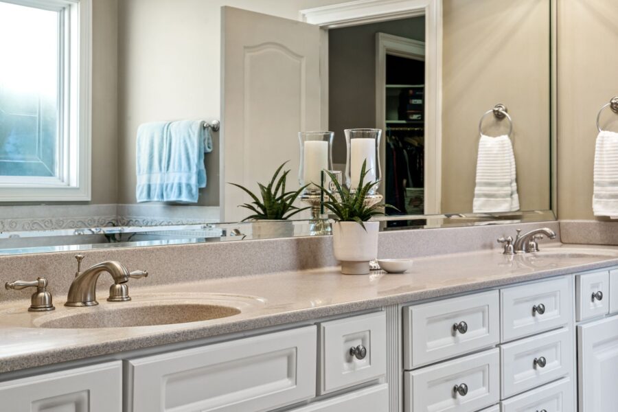 Bathroom counter organizers