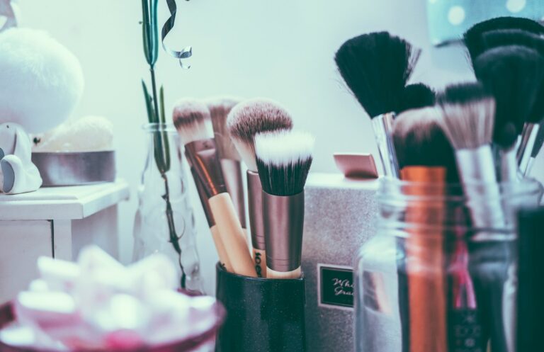 Makeup drawer dividers