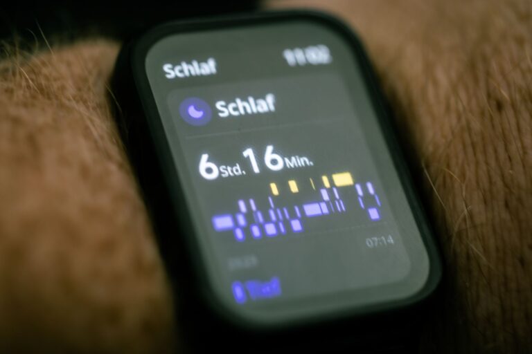 Sleep tracking smartwatch
